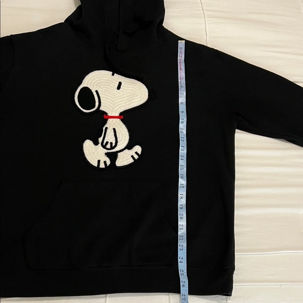 Peanuts Black Snoopy Hoodie - Picture 5 of 9